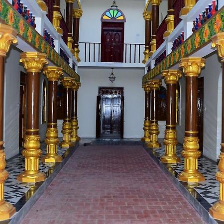 Chettinad Manor Hotell Kānādukāttān Exteriör bild